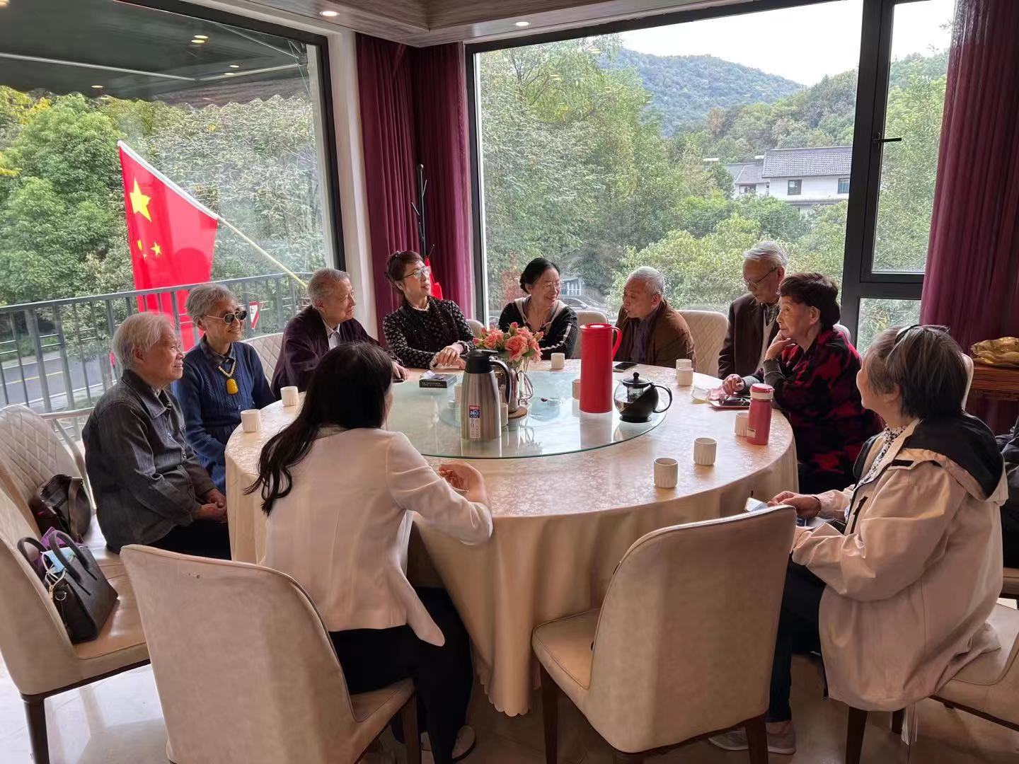 医卫支社学习二十大.jpg